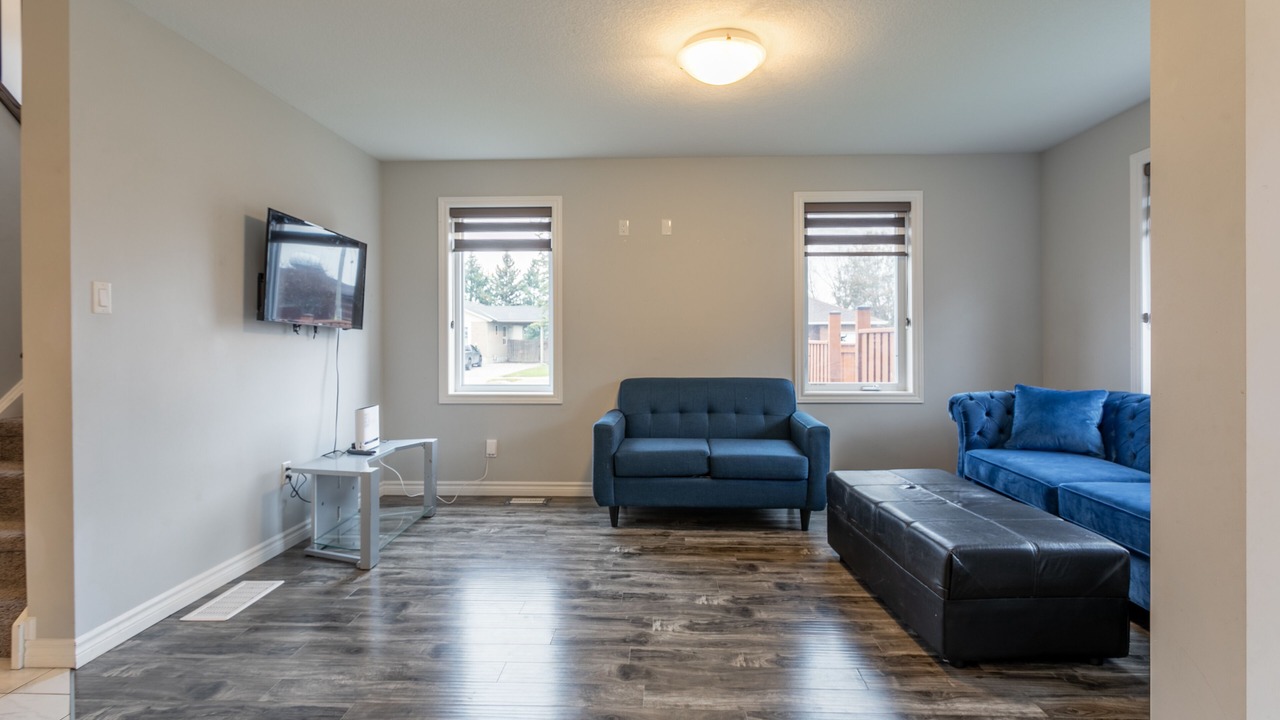 Photo of Livingroom in Ingersoll