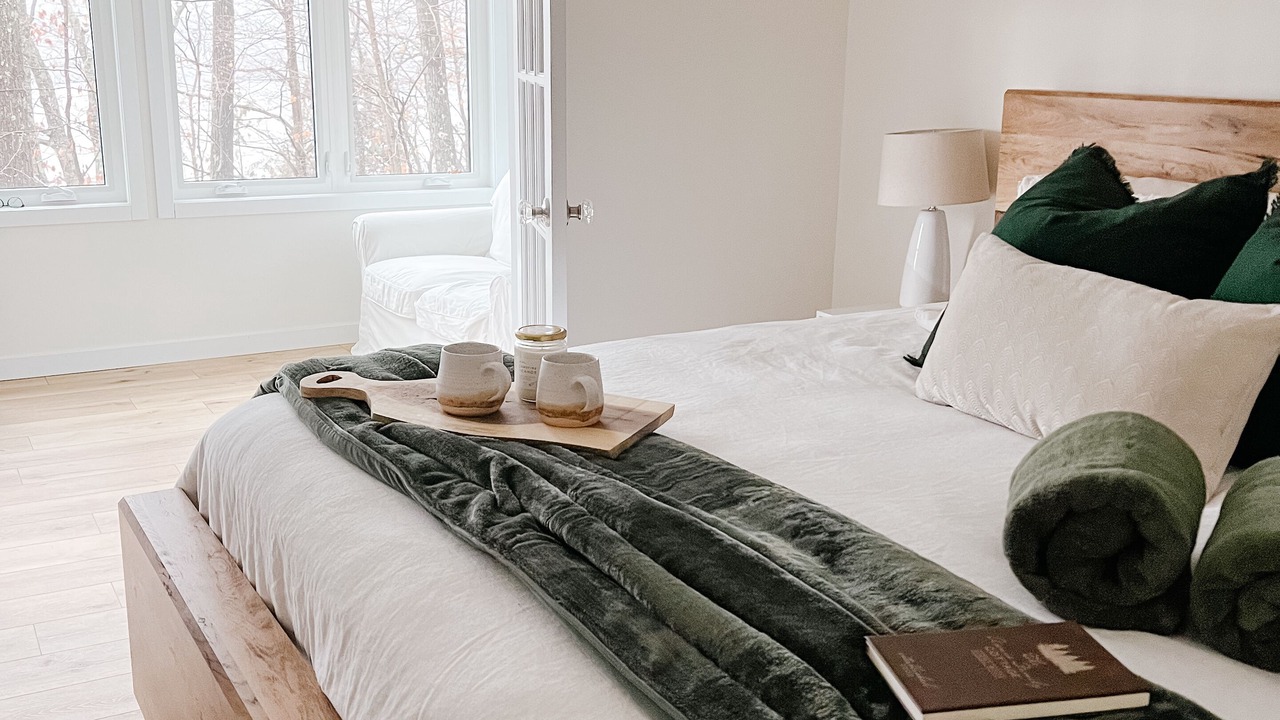 Photo of Bedroom in Marmora and Lake