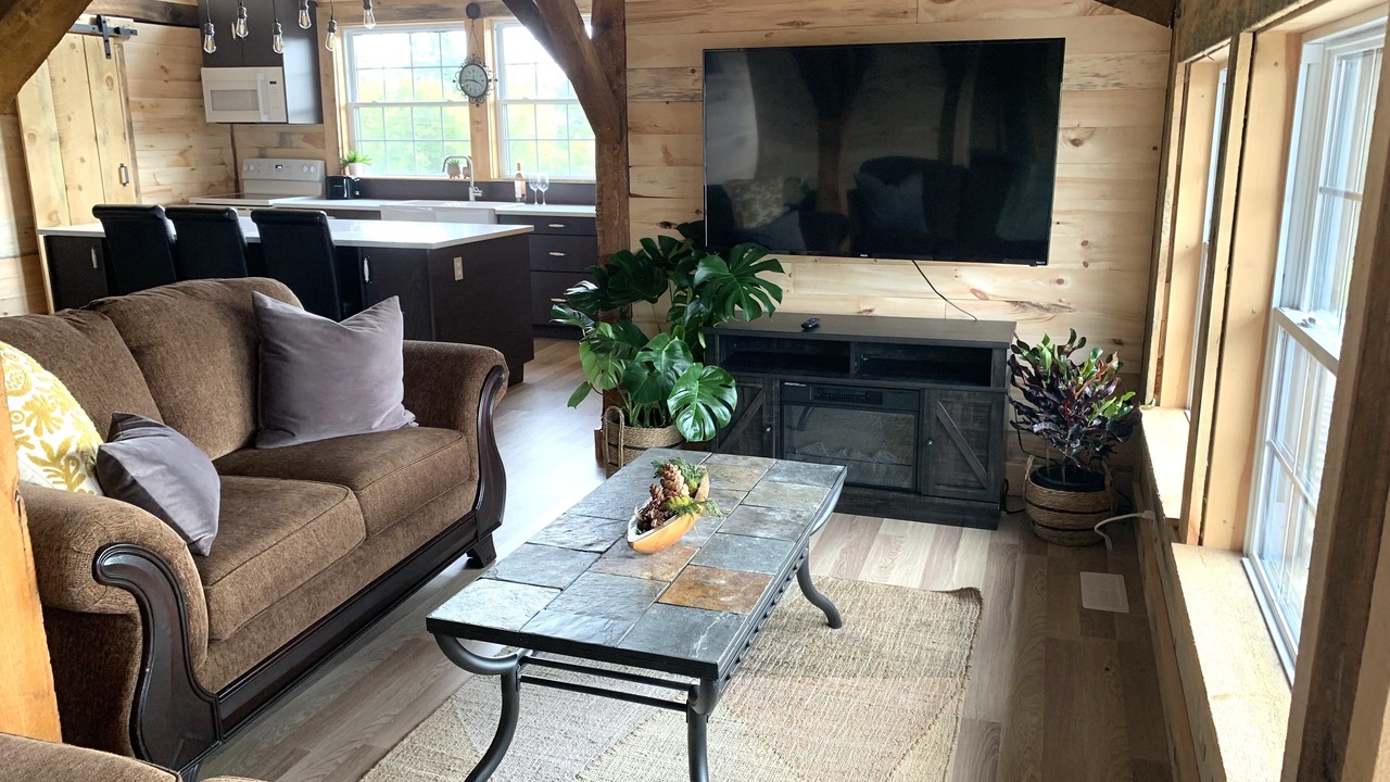 Photo of Livingroom in Edwardsburgh/Cardinal