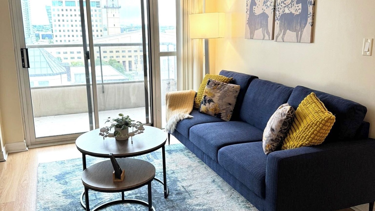 Photo of Livingroom in Fairview