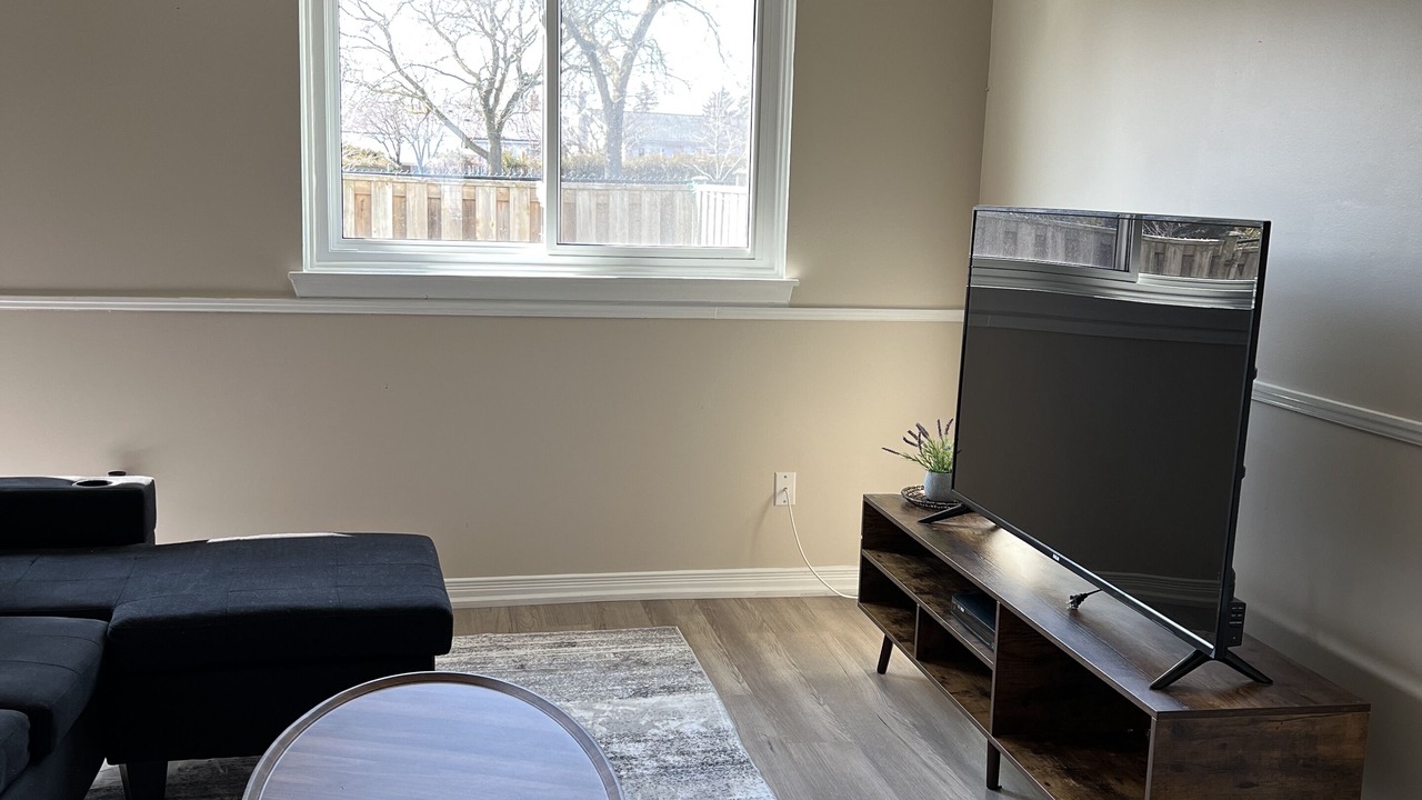 Photo of Livingroom in Bramalea