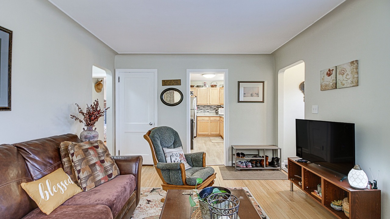 Photo of Livingroom in Lakeside - Lester Park
