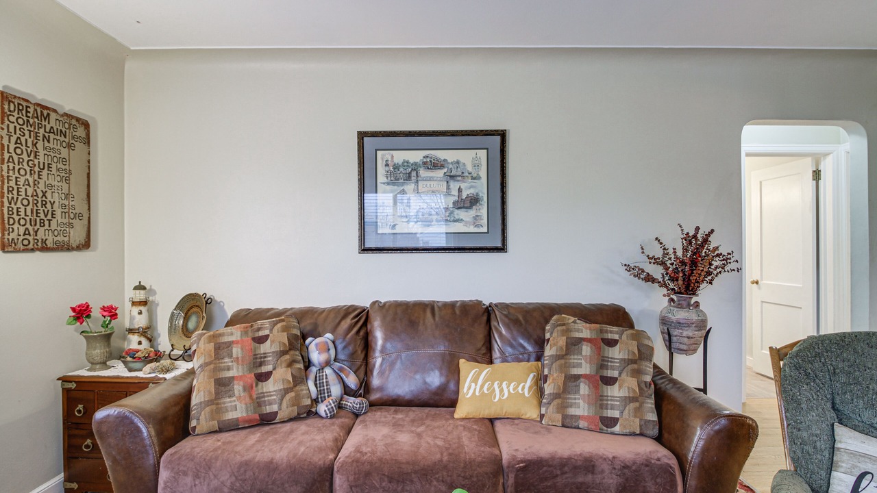 Photo of Livingroom in Lakeside - Lester Park