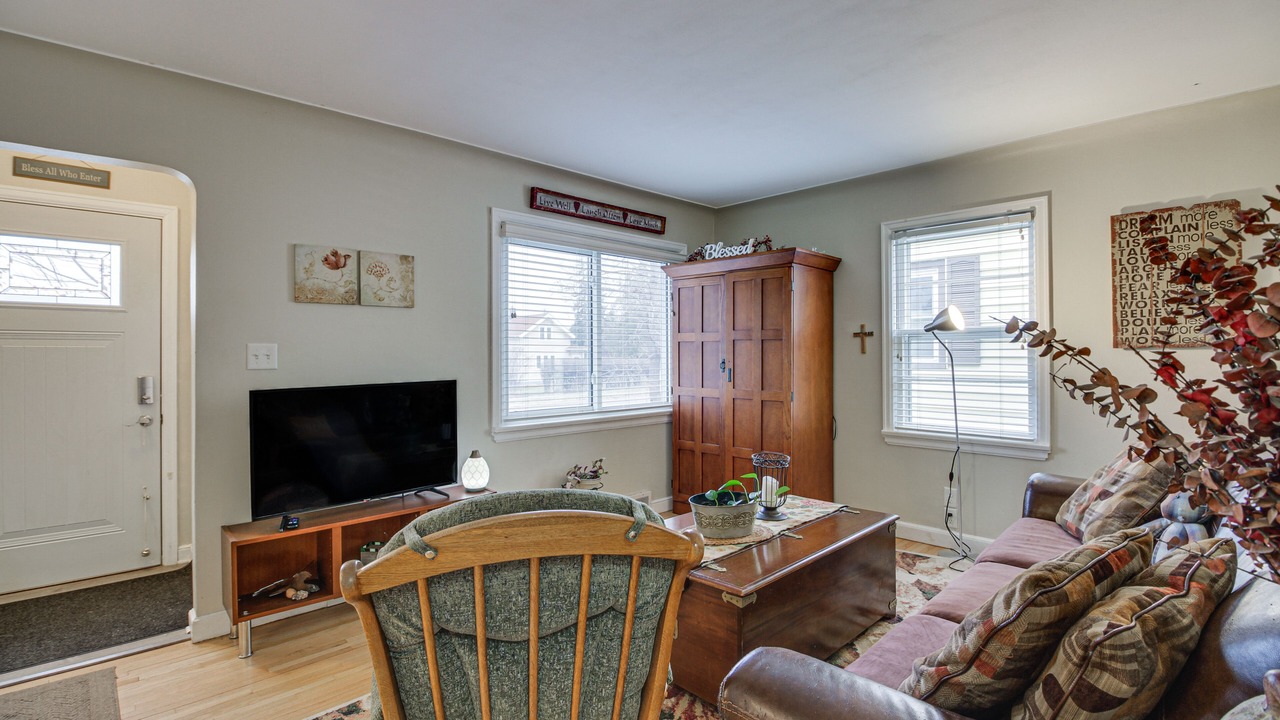 Photo of Bedroom in Lakeside - Lester Park