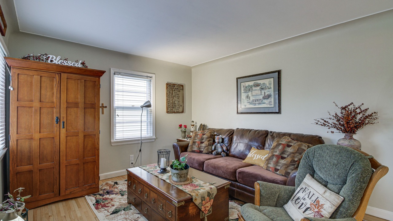 Photo of Bedroom in Lakeside - Lester Park