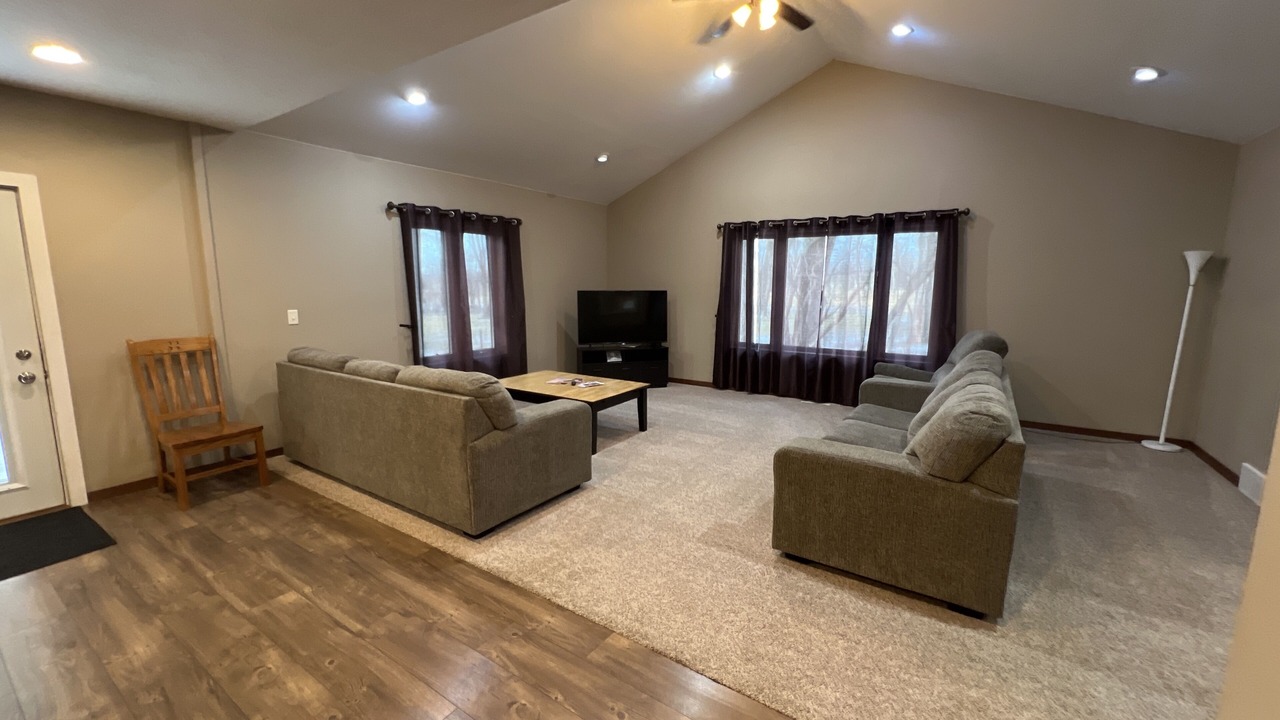 Photo of Livingroom in Luverne
