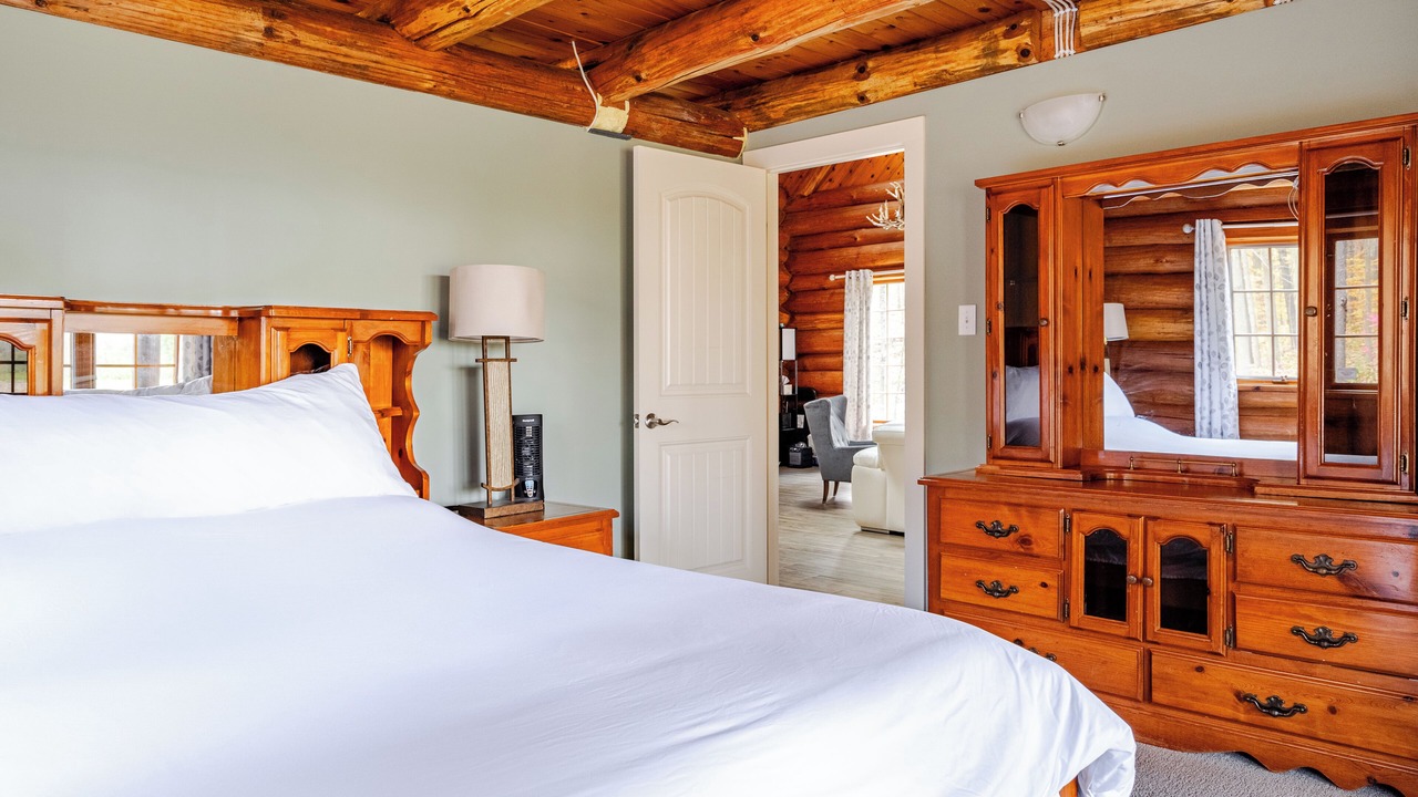 Photo of Bedroom in Puslinch