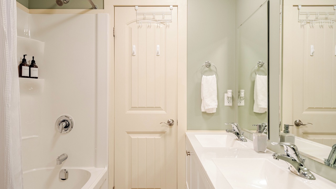 Photo of Bathroom in Puslinch