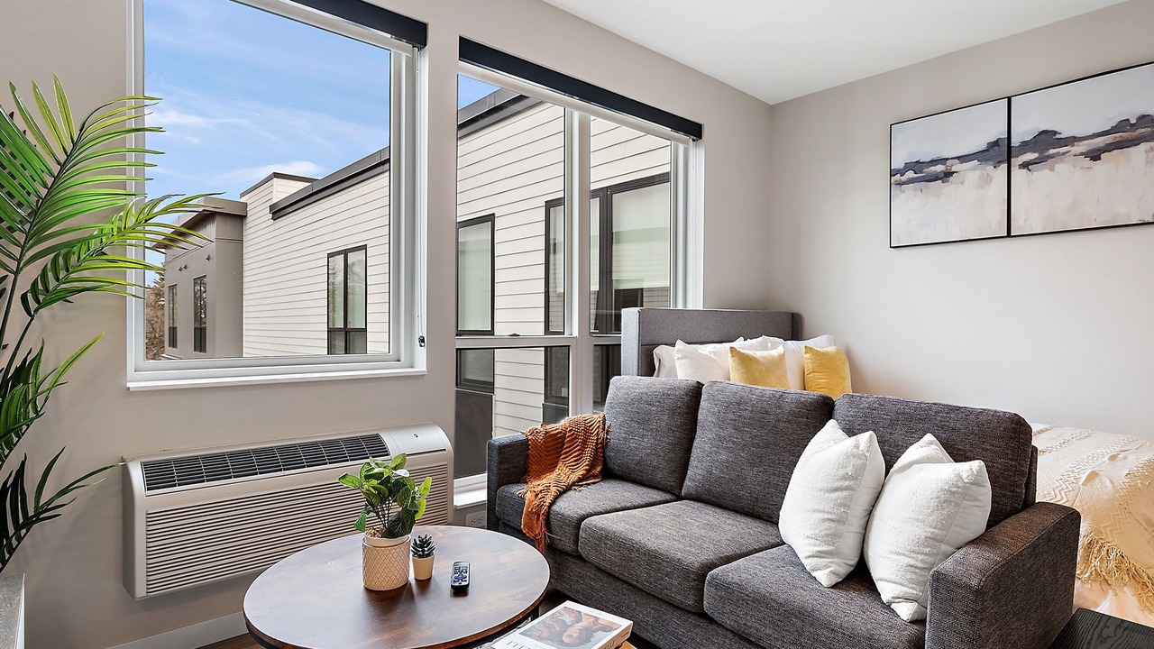Photo of Livingroom in St. Anthony West