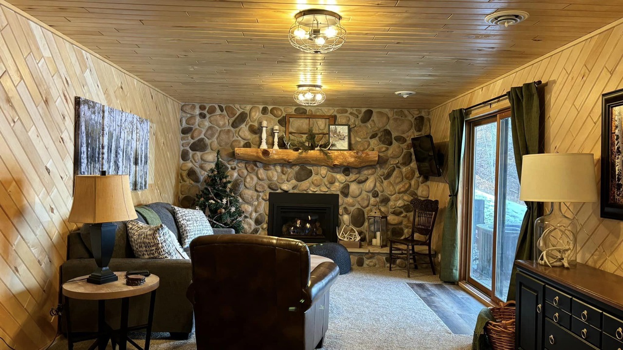 Photo of Livingroom in Longville