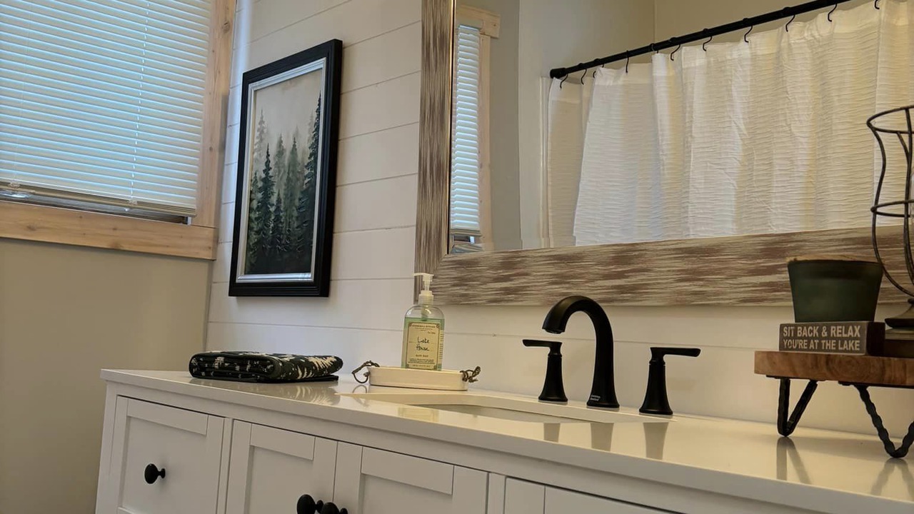 Photo of Bathroom in Longville