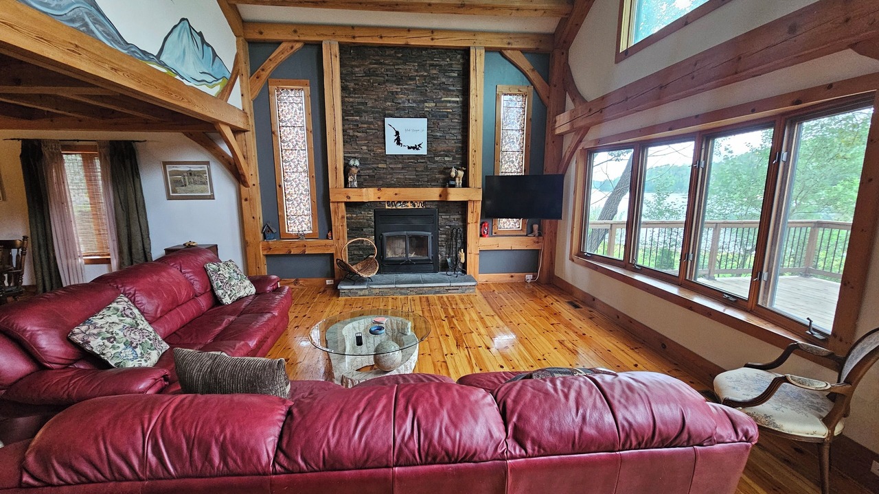 Photo of Livingroom in Northern Ontario