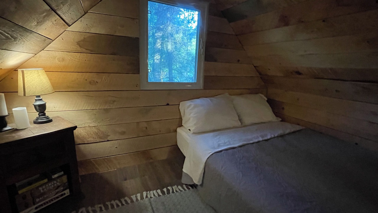 Photo of Bedroom in Hastings Highlands