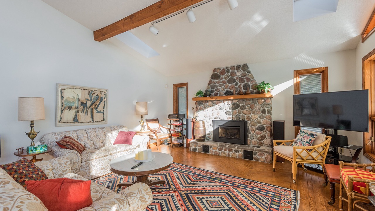 Photo of Livingroom in North Kawartha
