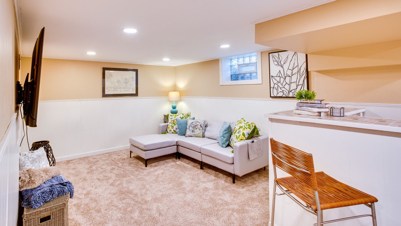 Photo of Livingroom in Lynnhurst