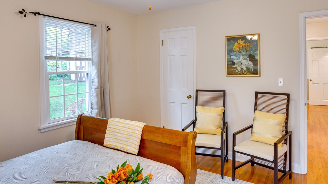 Photo of Bedroom in Lynnhurst