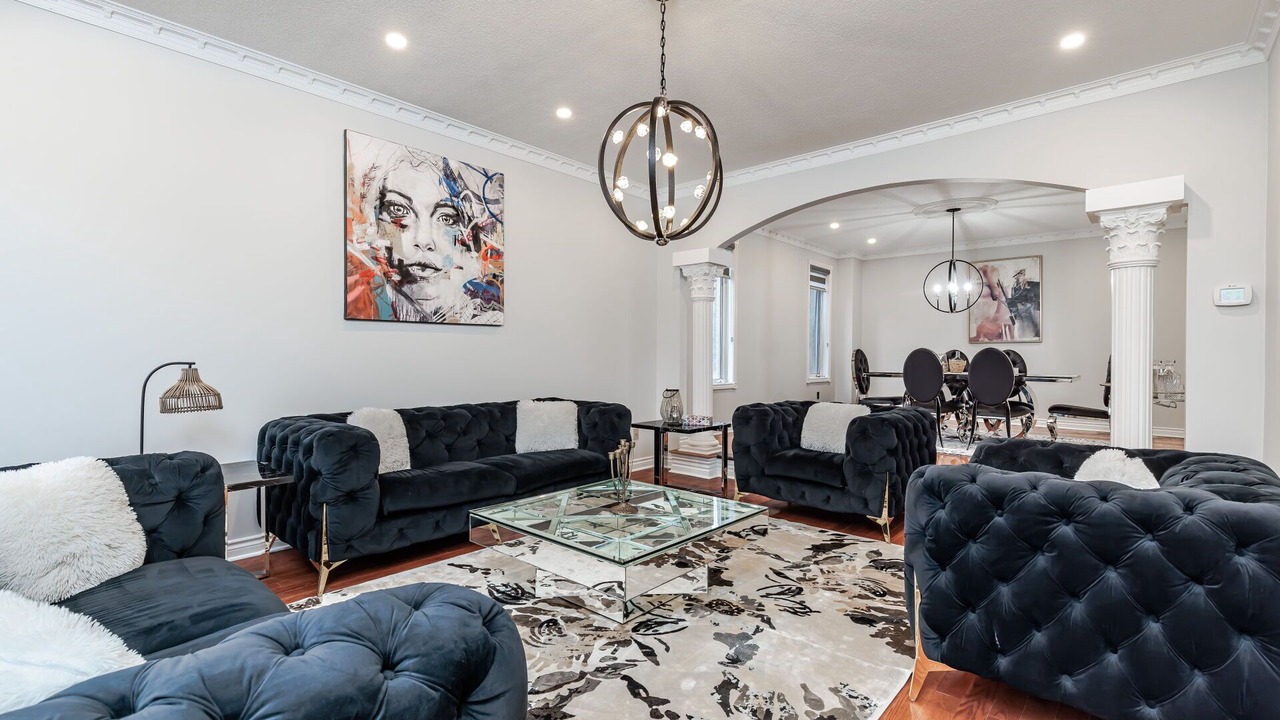 Photo of Livingroom in Brampton