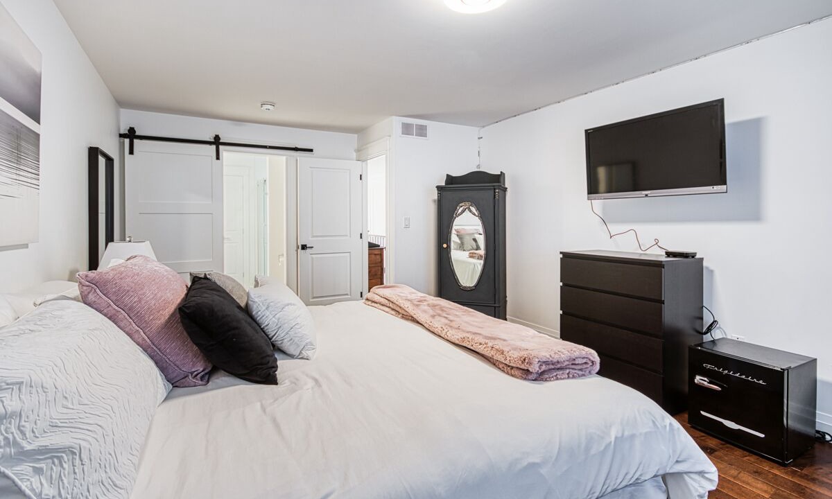 Photo of Bedroom in Caledonia