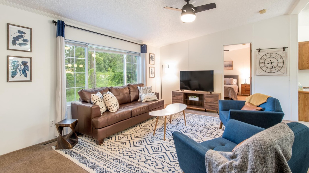 Photo of Livingroom in Edna