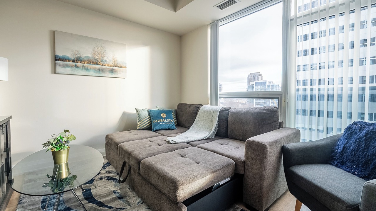 Photo of Livingroom in Willowdale