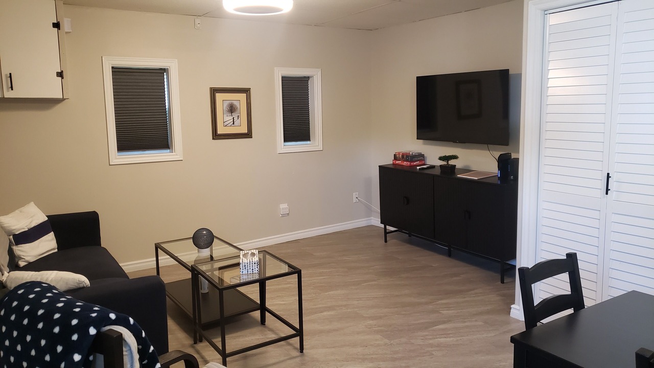 Photo of Livingroom in Rideau Heights
