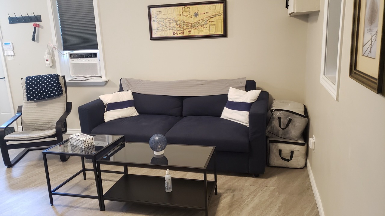Photo of Livingroom in Rideau Heights