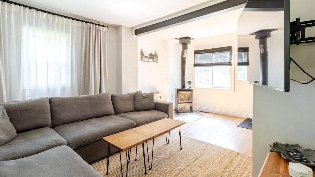 Photo of Livingroom in Huntsville