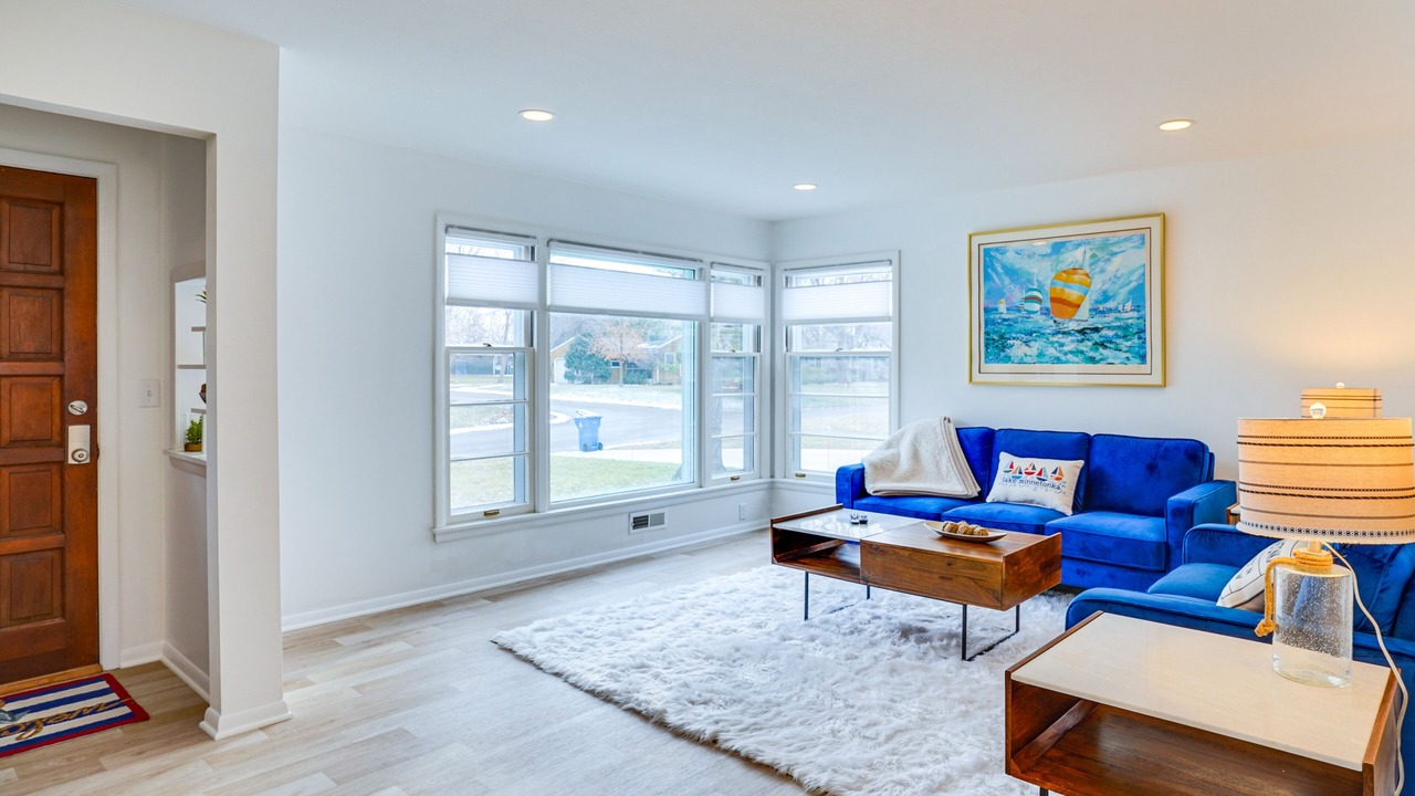 Photo of Bedroom in Deephaven