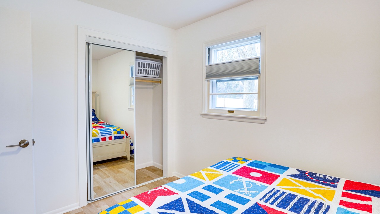 Photo of Bedroom in Deephaven