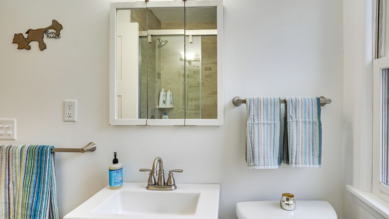 Photo of Bathroom in Deephaven