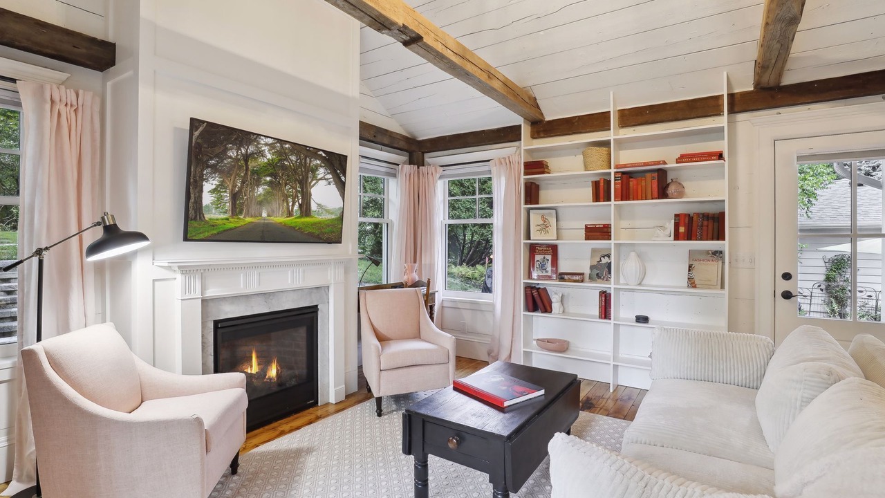 Photo of Livingroom in Wayzata