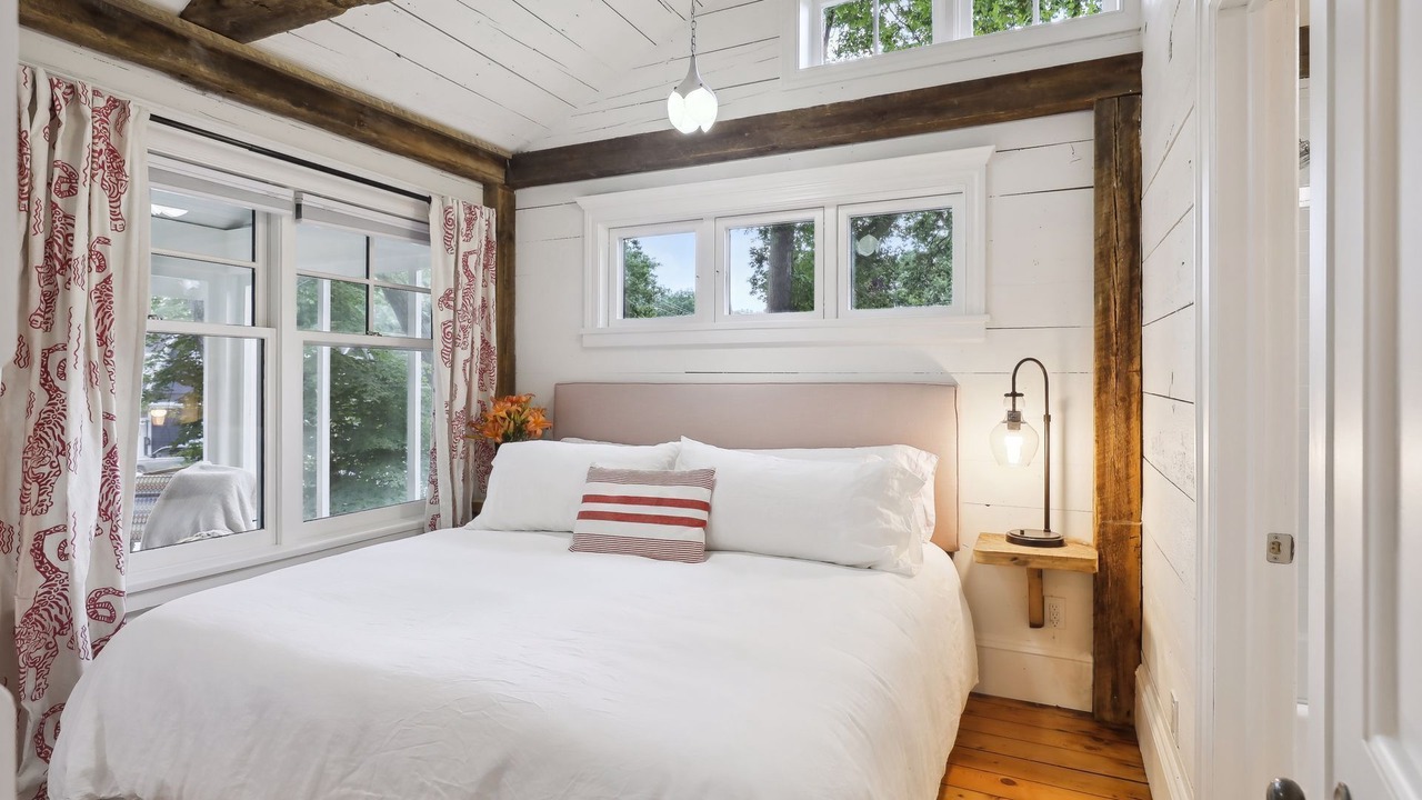 Photo of Bedroom in Wayzata