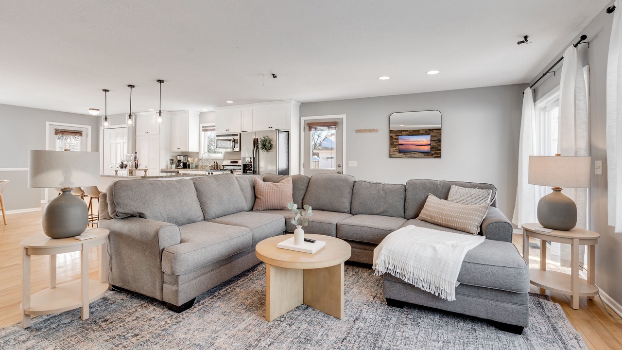 Photo of Livingroom in Brooklyn Center