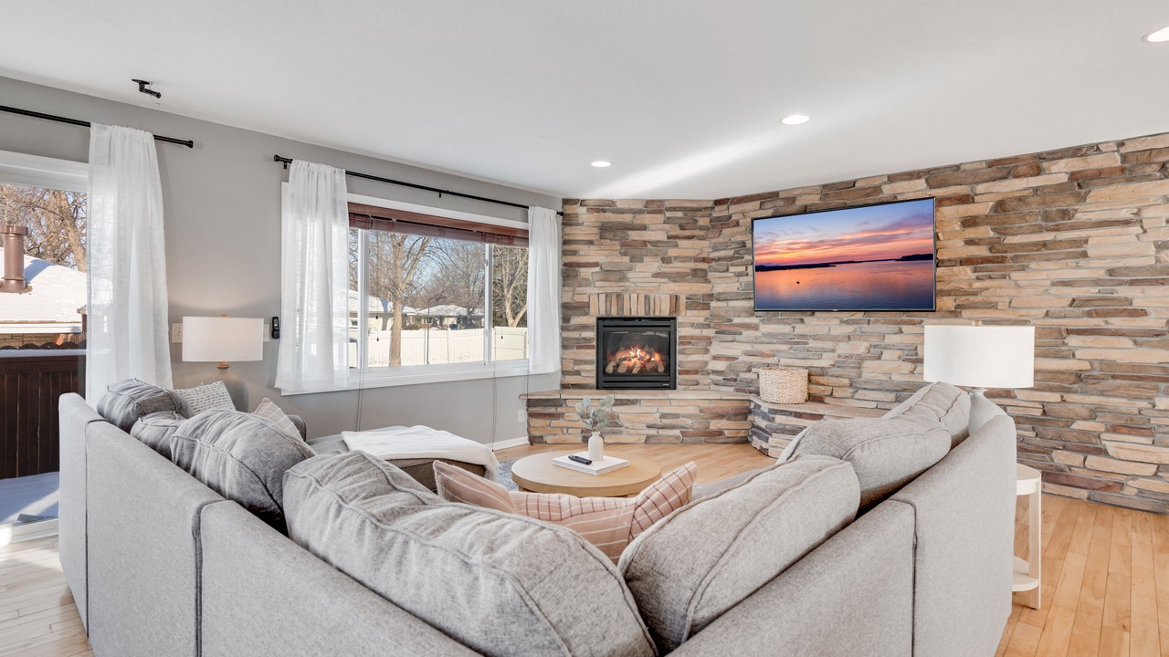 Photo of Livingroom in Brooklyn Center