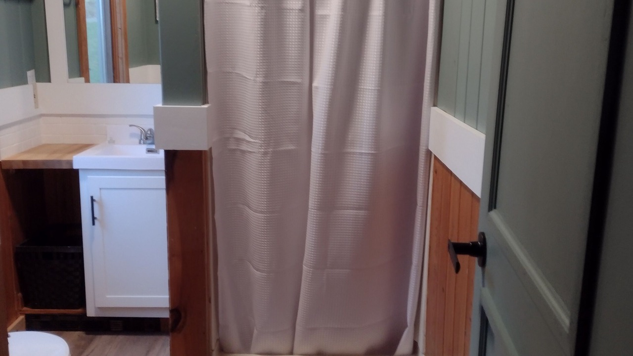 Photo of Bathroom in Croftville