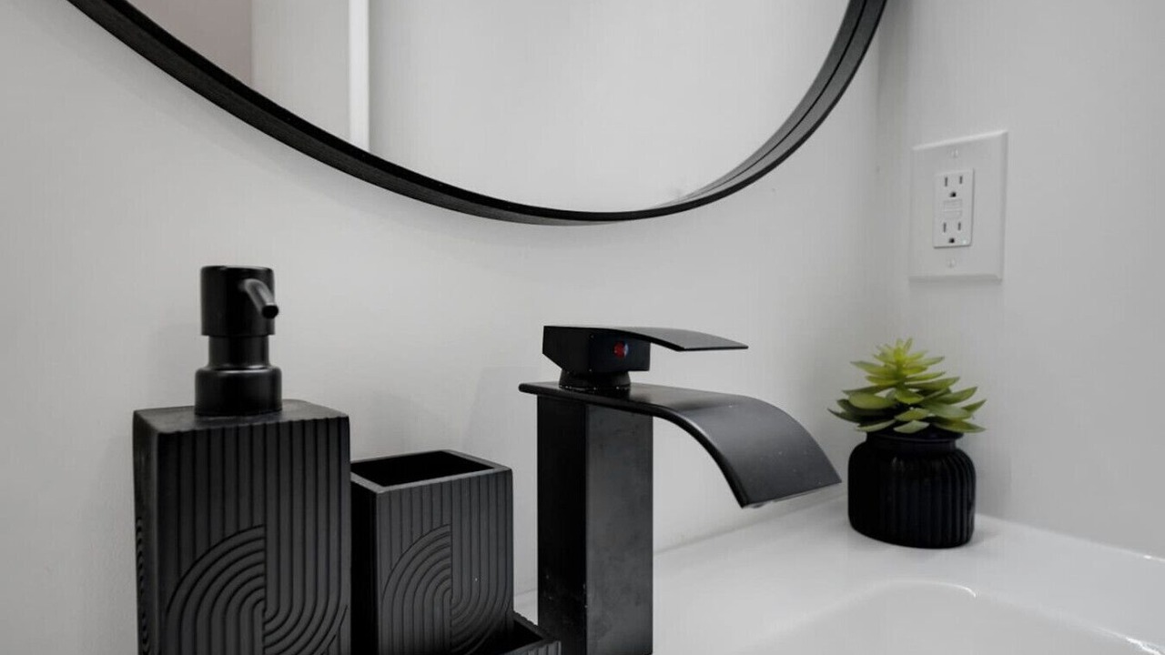 Photo of Bathroom in Niagara Falls