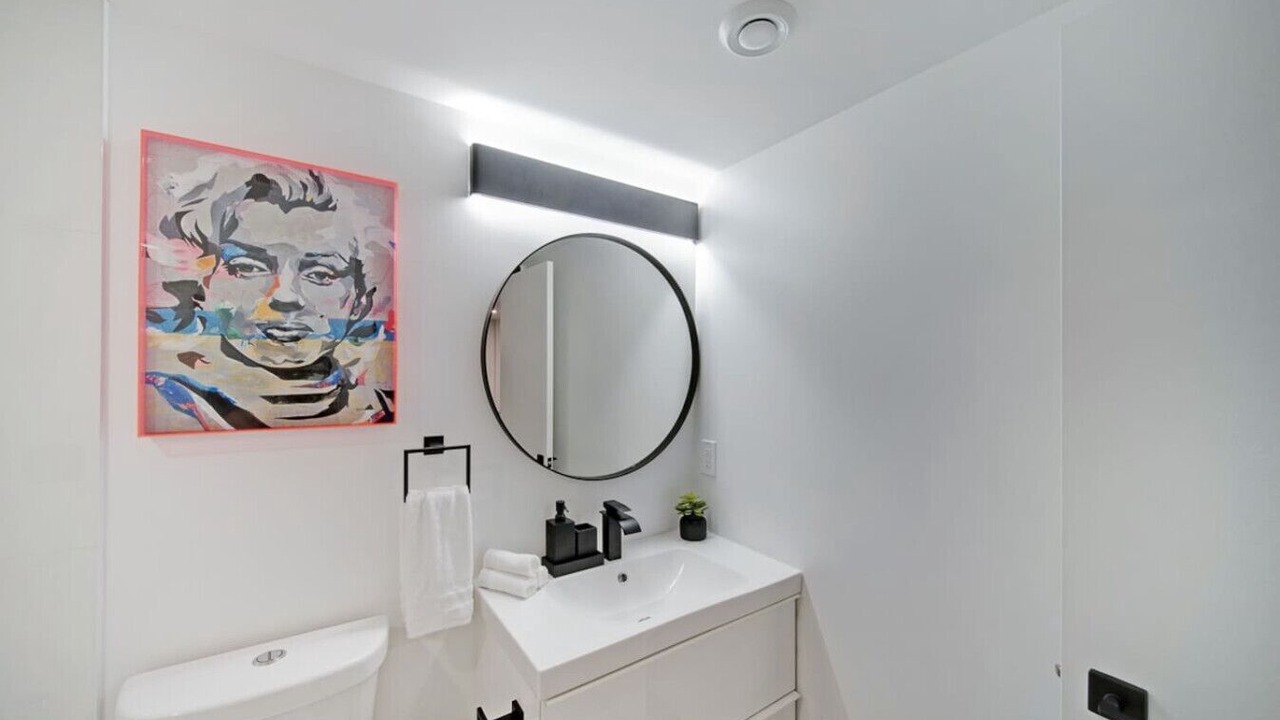 Photo of Bathroom in Niagara Falls