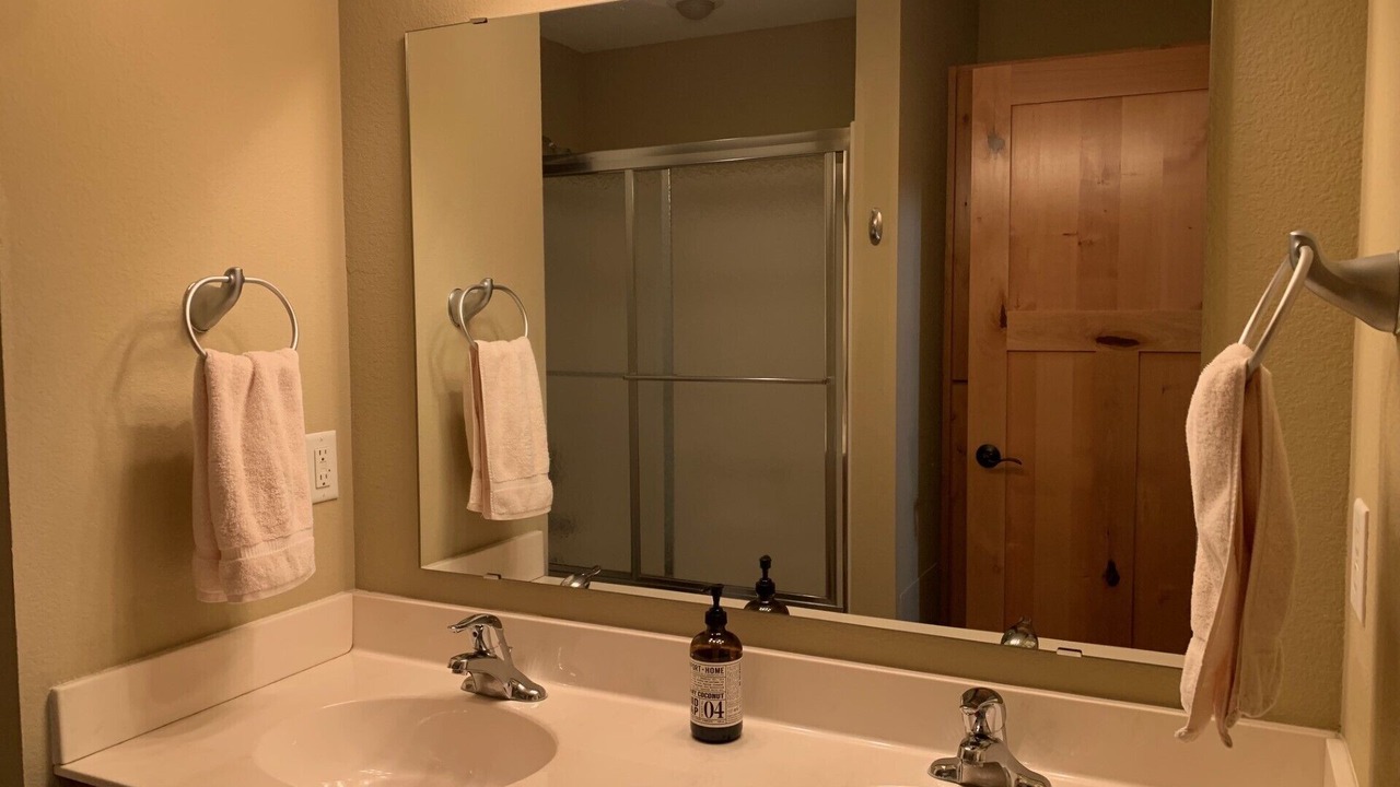 Photo of Bathroom in Lake Shore