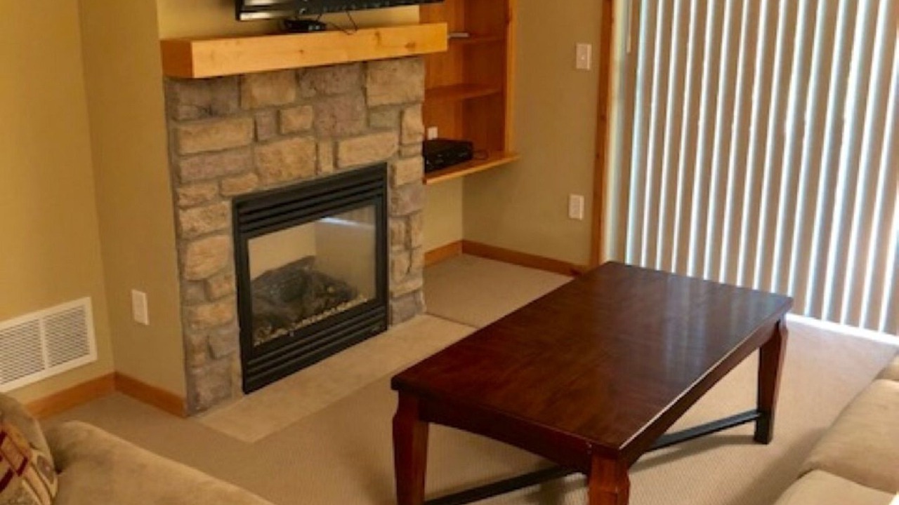 Photo of Livingroom in Lake Shore