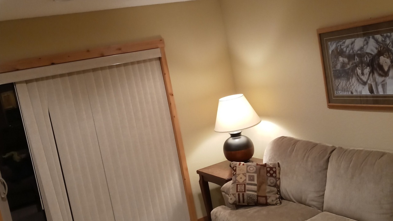 Photo of Livingroom in Lake Shore