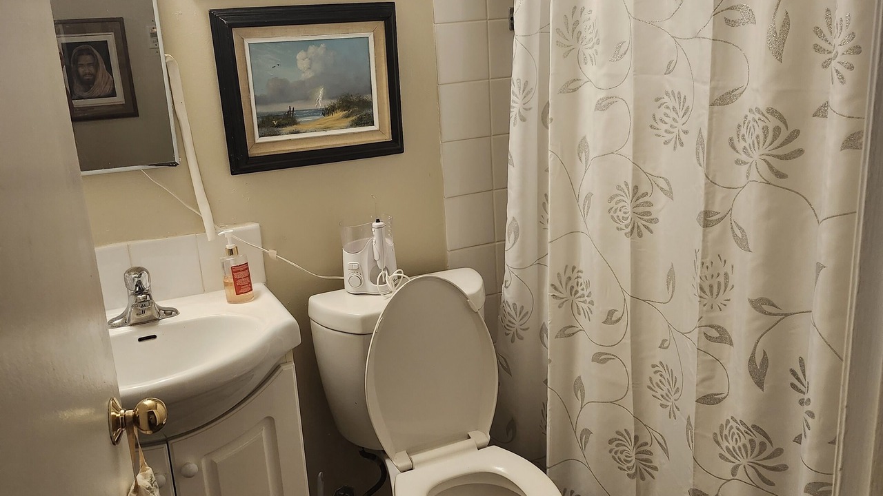 Photo of Bathroom in McQuesten West