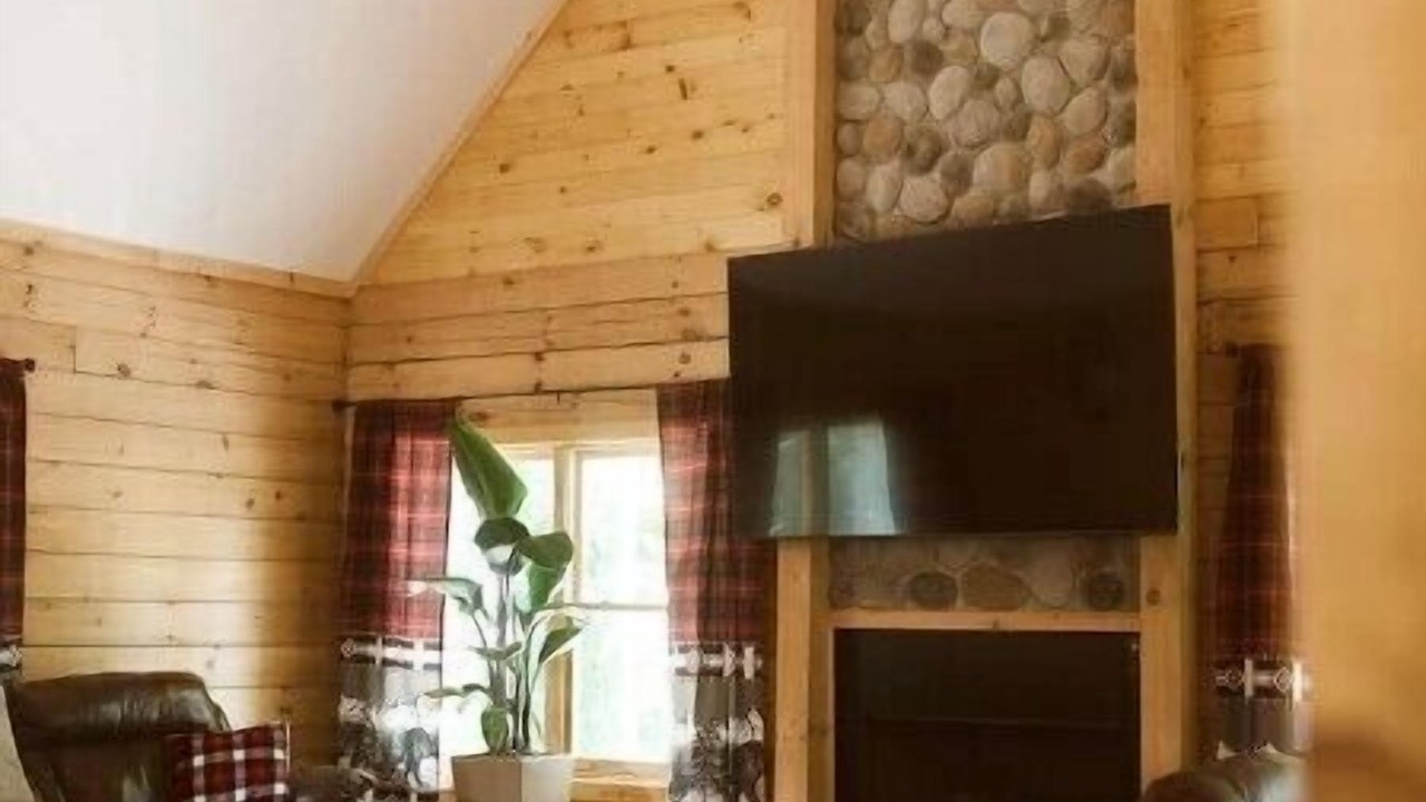 Photo of Livingroom in Cobourg