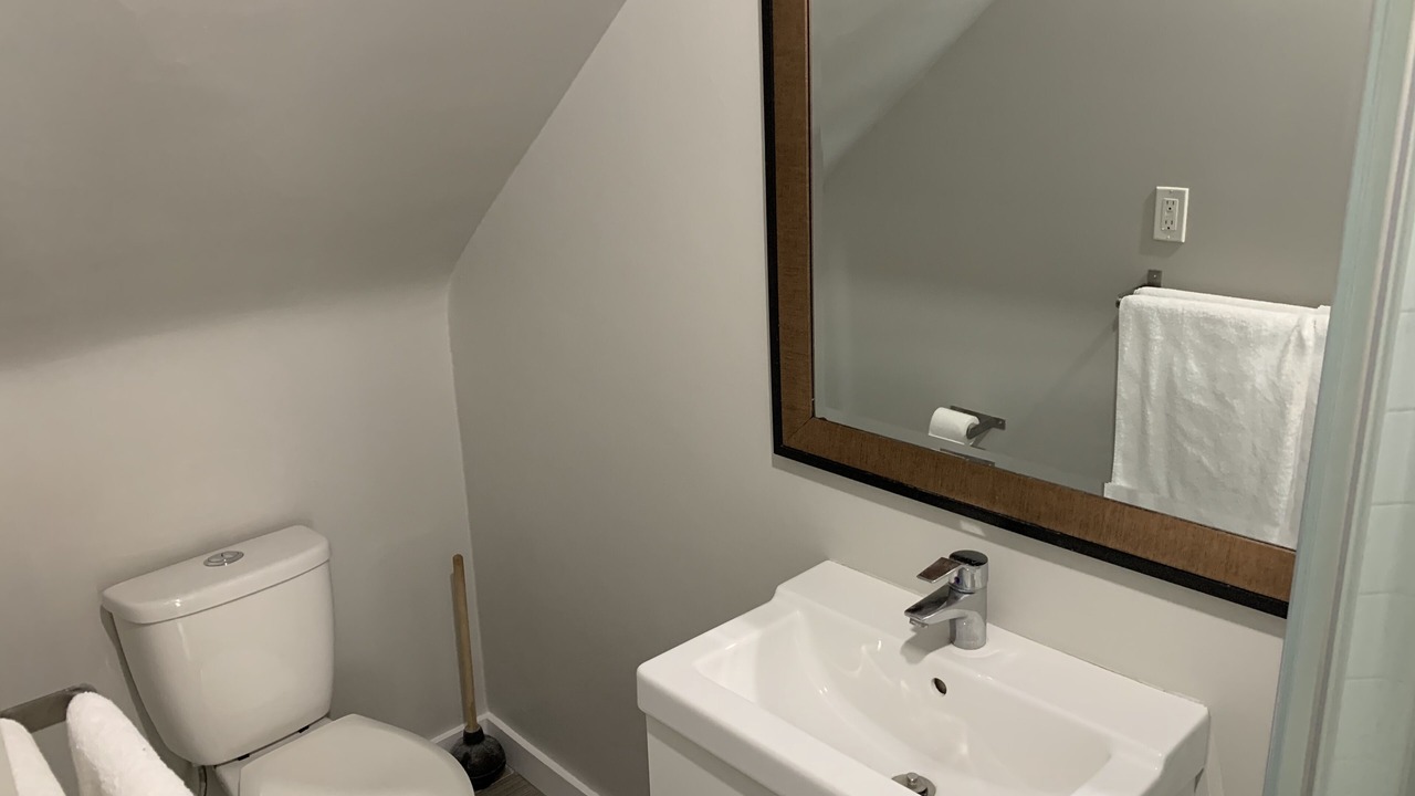 Photo of Bathroom in Upper Beaches