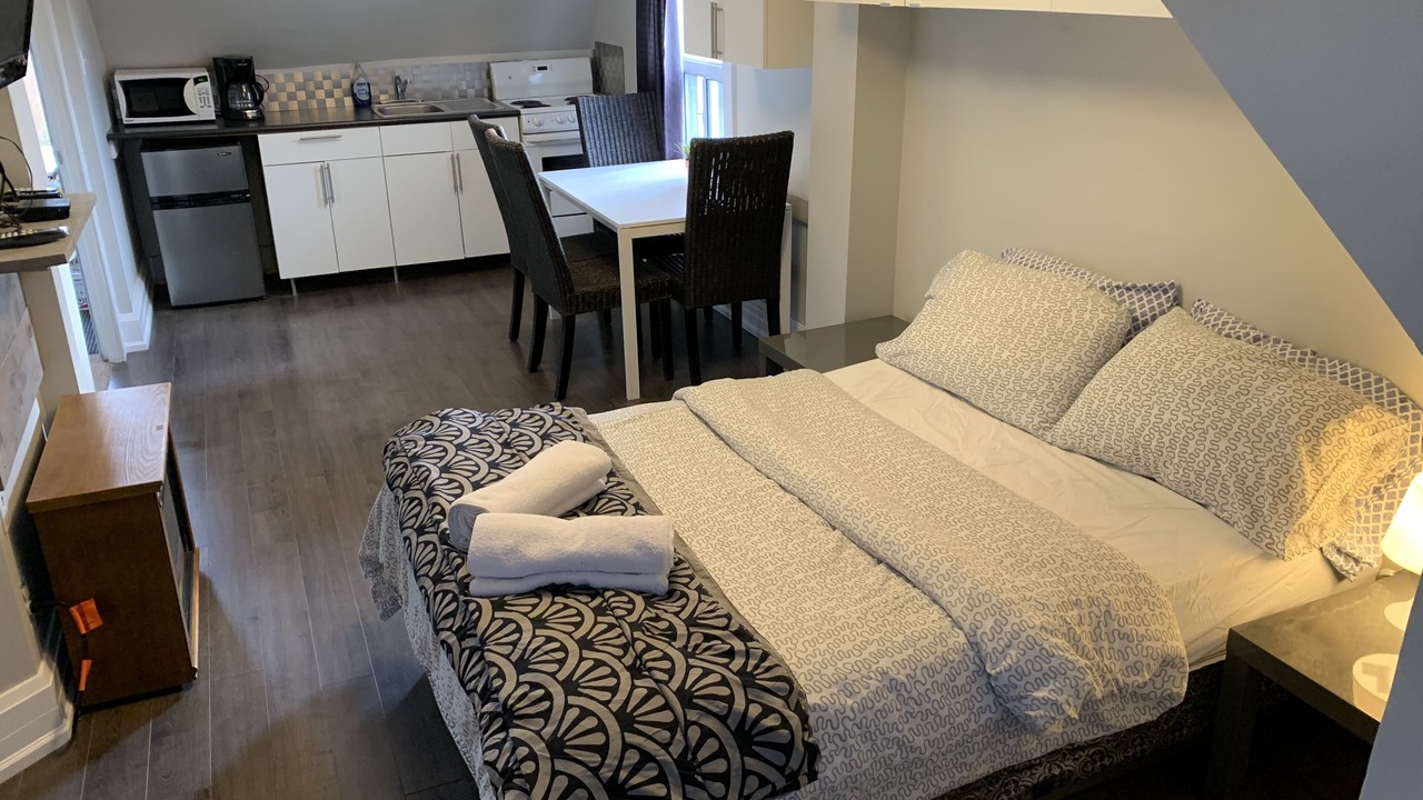 Photo of Bedroom in Upper Beaches