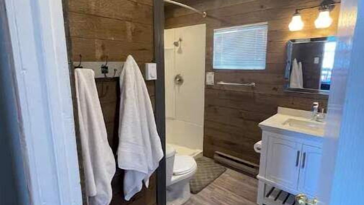 Photo of Bathroom in Byng Inlet