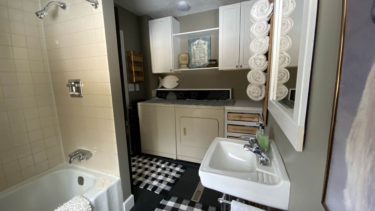 Photo of Bathroom in Remer