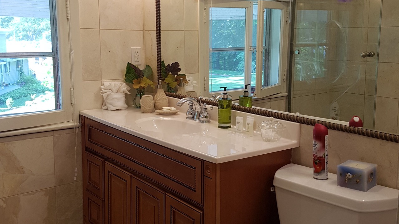 Photo of Bathroom in Fort Erie