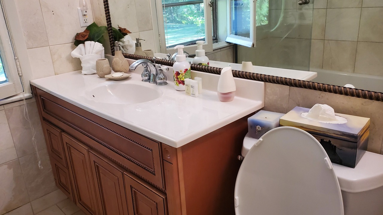 Photo of Bathroom in Fort Erie
