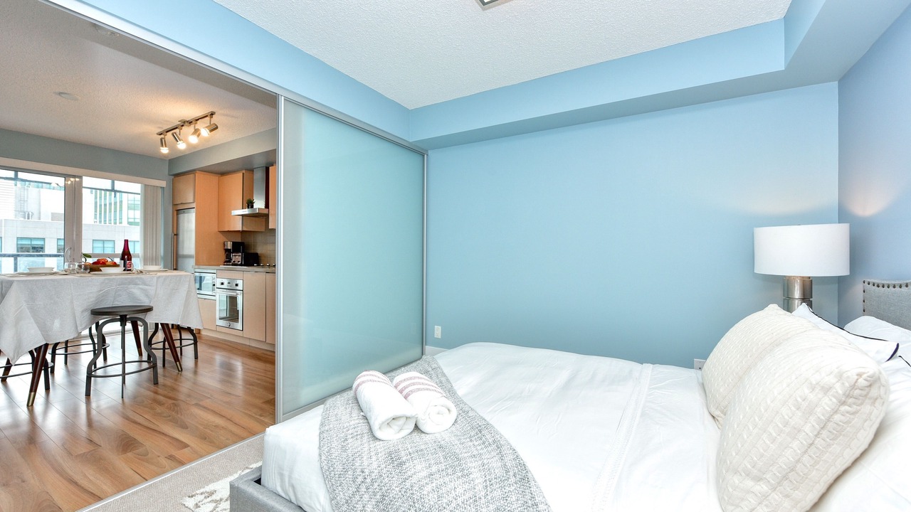 Photo of Bedroom in Toronto Entertainment District