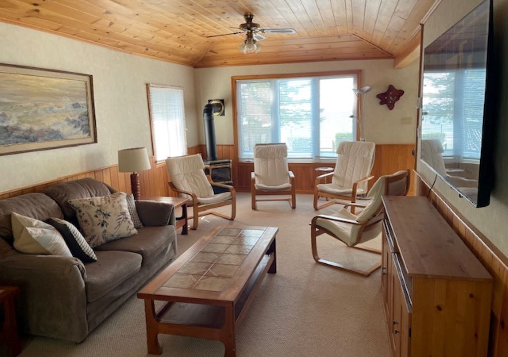 Photo of Livingroom in Tiny